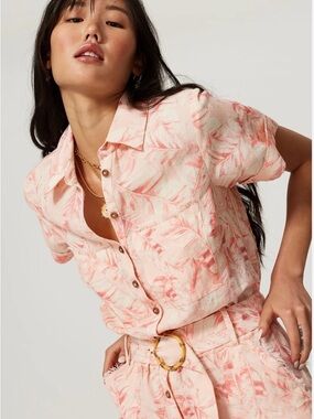 Show Me Your MuMu Pink Leaf-Print Short Sleeve Button Down